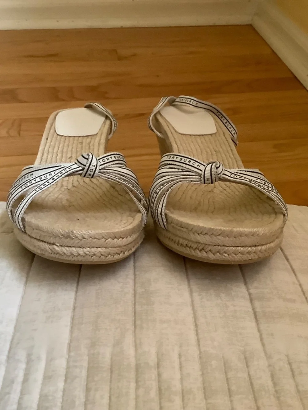 TORY BURCH Tory Ribbon Wedge Espadrille Cream/Black SZ 9.5 NWOT